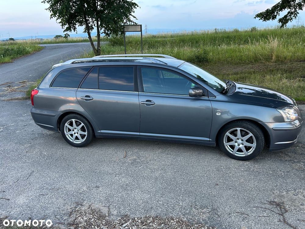 Toyota Avensis - 3