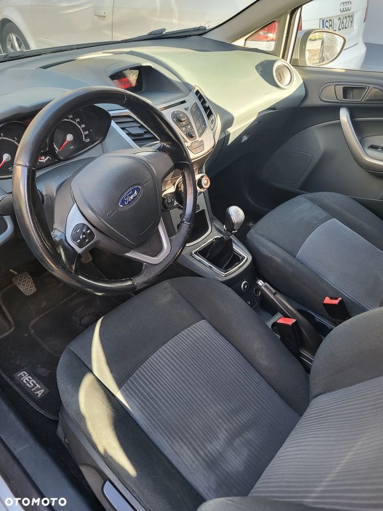 Ford Fiesta 1.4 Champions Edition - 12