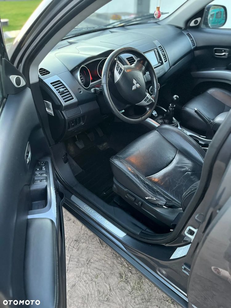 Mitsubishi Outlander 2.0 DID Instyle NAVI - 7