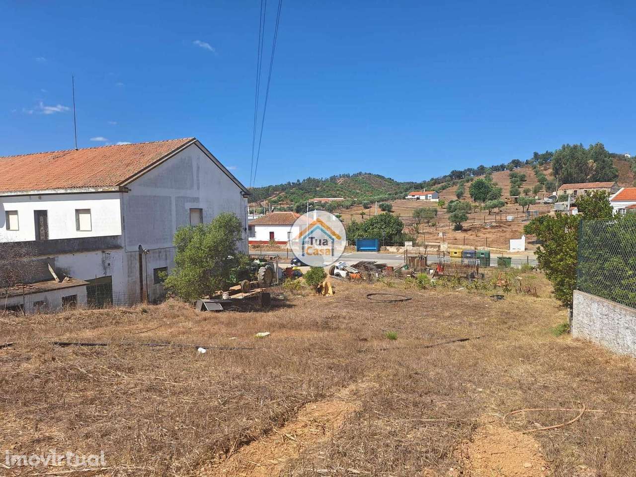 Terreno com Armazém de Atividade Industrial e Árvores de Fruto em Ouri - Grande imagem: 5/17