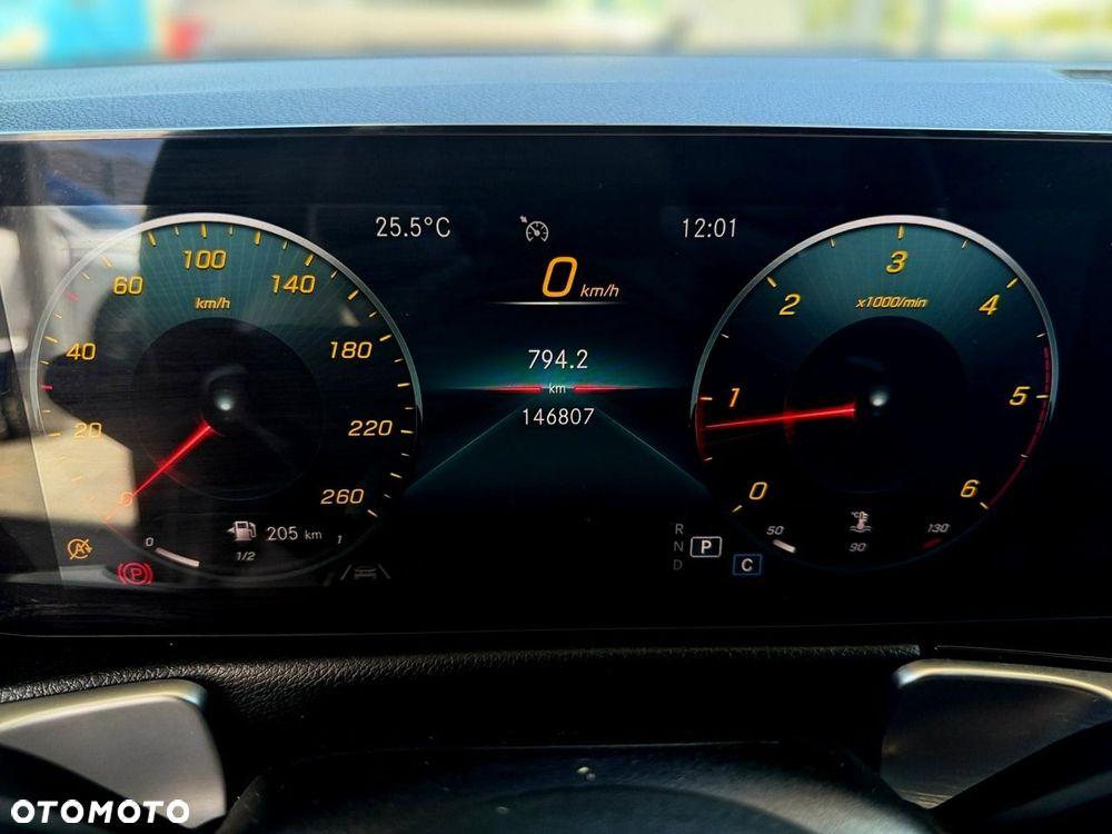 Mercedes-Benz GLB - 20