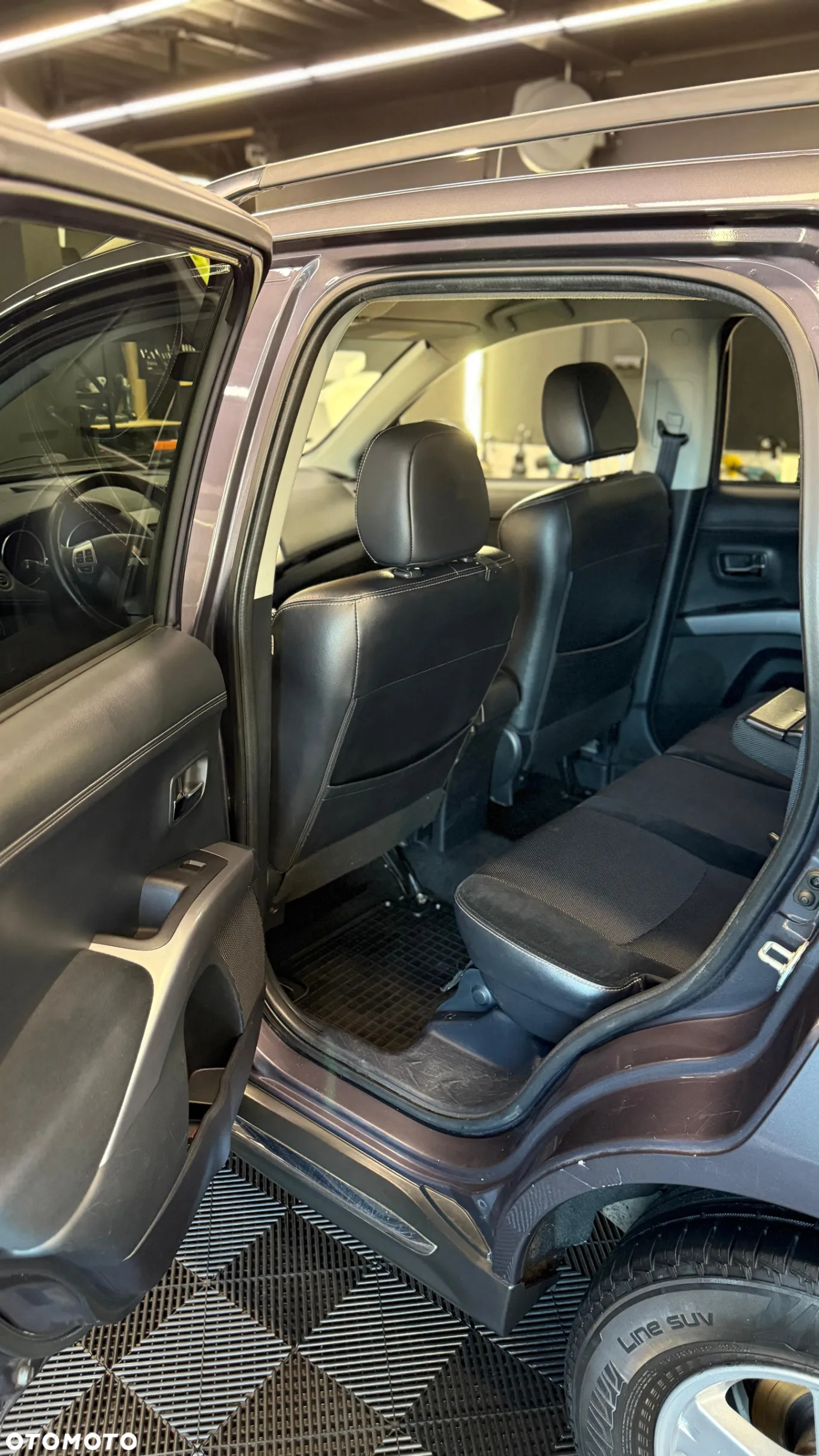 Mitsubishi Outlander 2.0 Intense + NAVI 2WD EU5 - 33