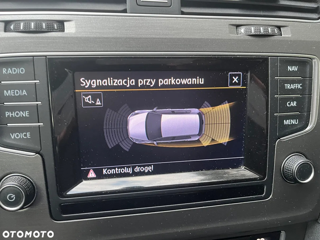 Volkswagen Golf 1.2 TSI BlueMotion Technology Comfortline - 24