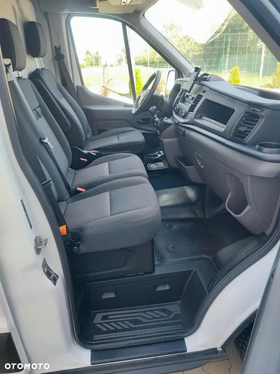 Ford Transit - 21
