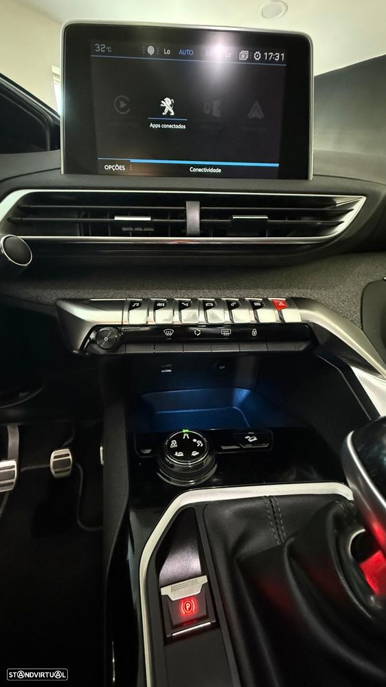 Peugeot 3008 PureTech 130 Stop & Start GPF Crossway - 18