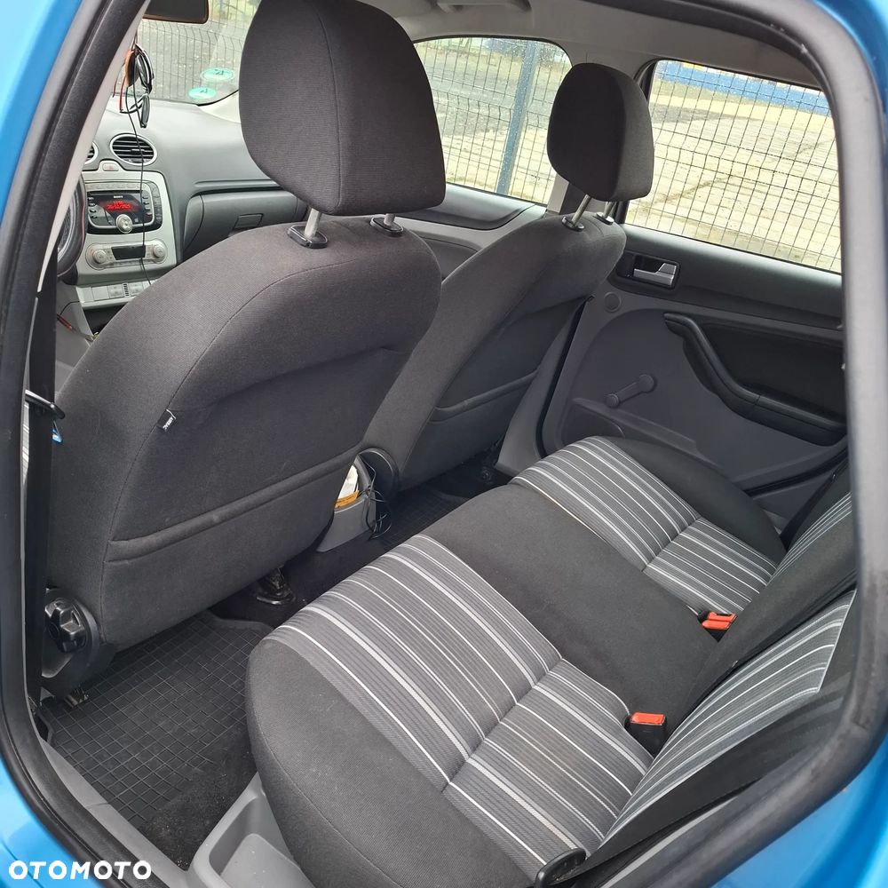 Ford Focus 1.6 X100 - 8