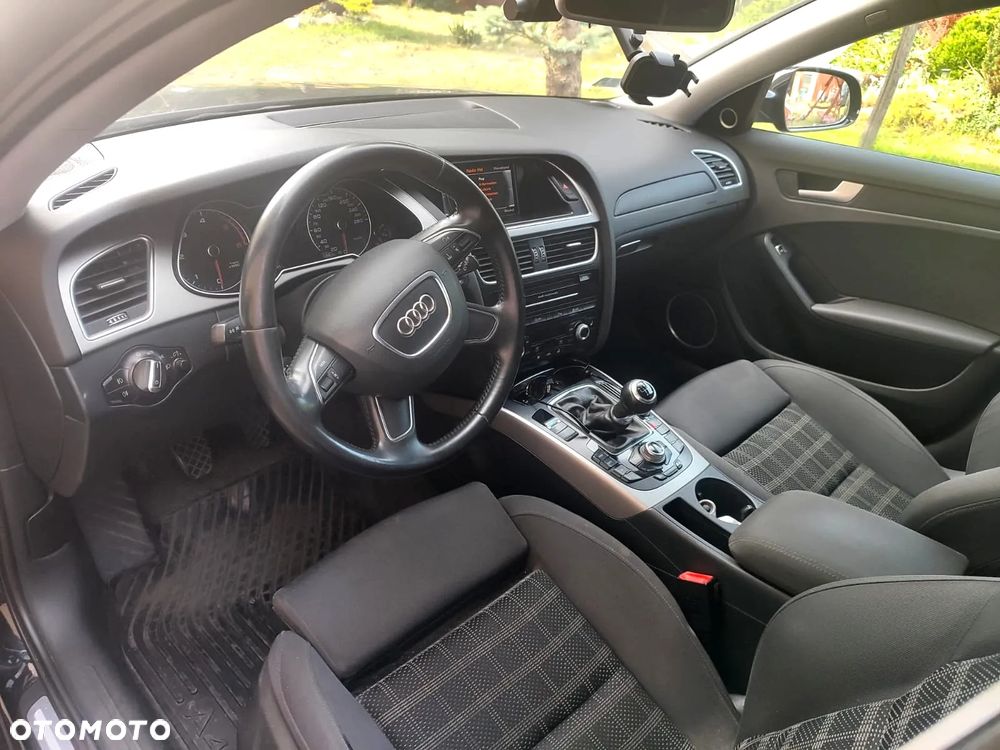 Audi A4 Avant 2.0 TDI - 8