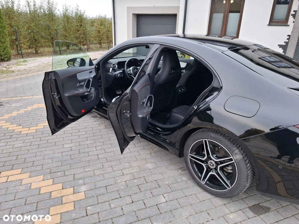 Mercedes-Benz CLA 200 AMG Line 7G-DCT - 11