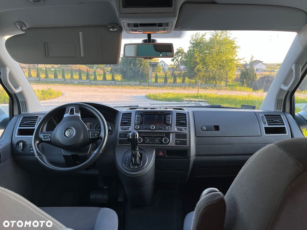 Volkswagen Multivan - 17