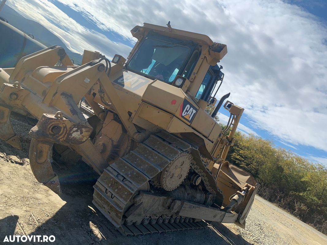 Caterpillar D6T - 2