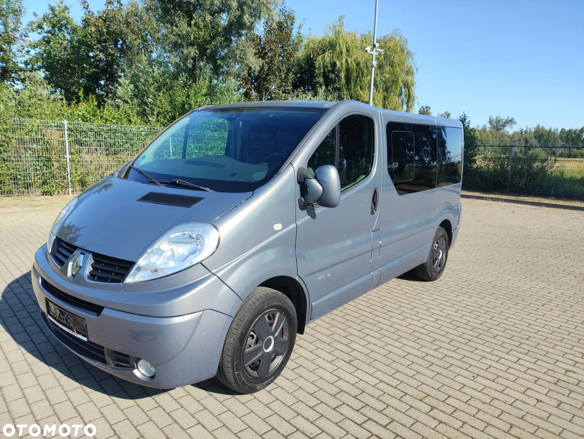 Renault Trafic 2.0 dCi 115 Passenger Expression - 1