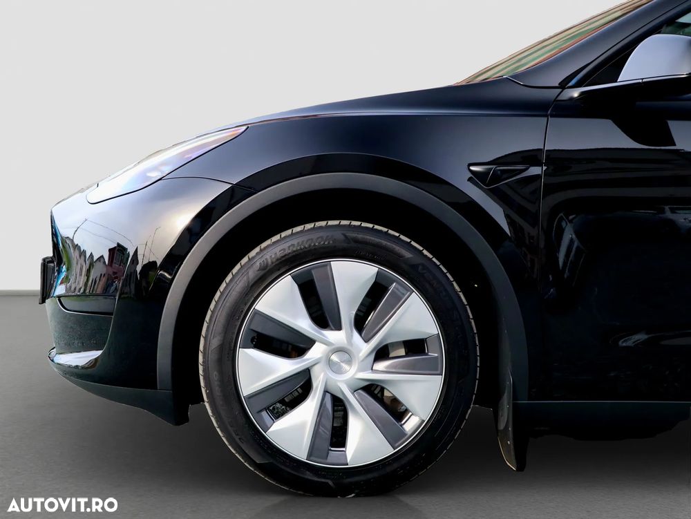 Tesla Model Y Long Range RWD Premium - 9