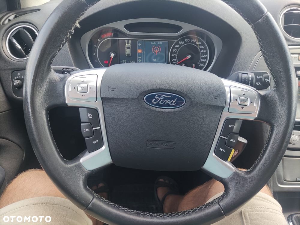 Ford Mondeo 2.0 Ghia - 19