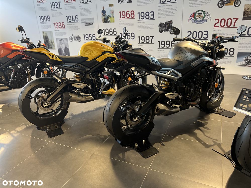 Triumph Street Triple - 3