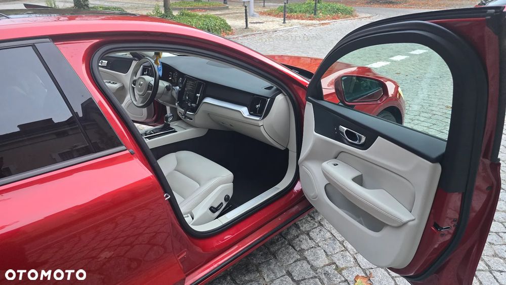 Volvo S60 T5 Momentum Pro - 10