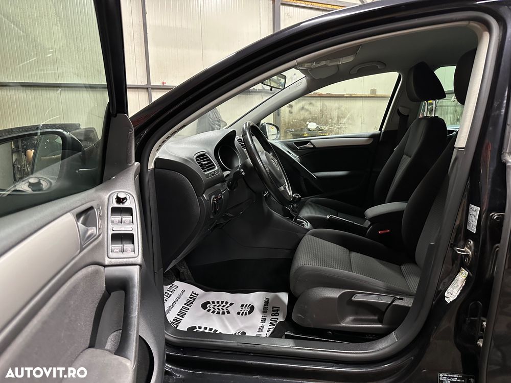 Volkswagen Golf 1.6 TDI DPF Style - 8
