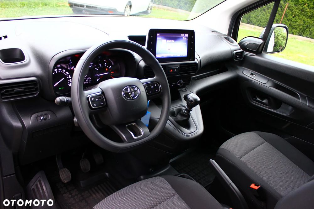 Toyota PROACE CITY BLASZAK 2 OSOBOWY 1.2 D-4T BENZYNA 110KM PEWNE AUTO FV23% - 23