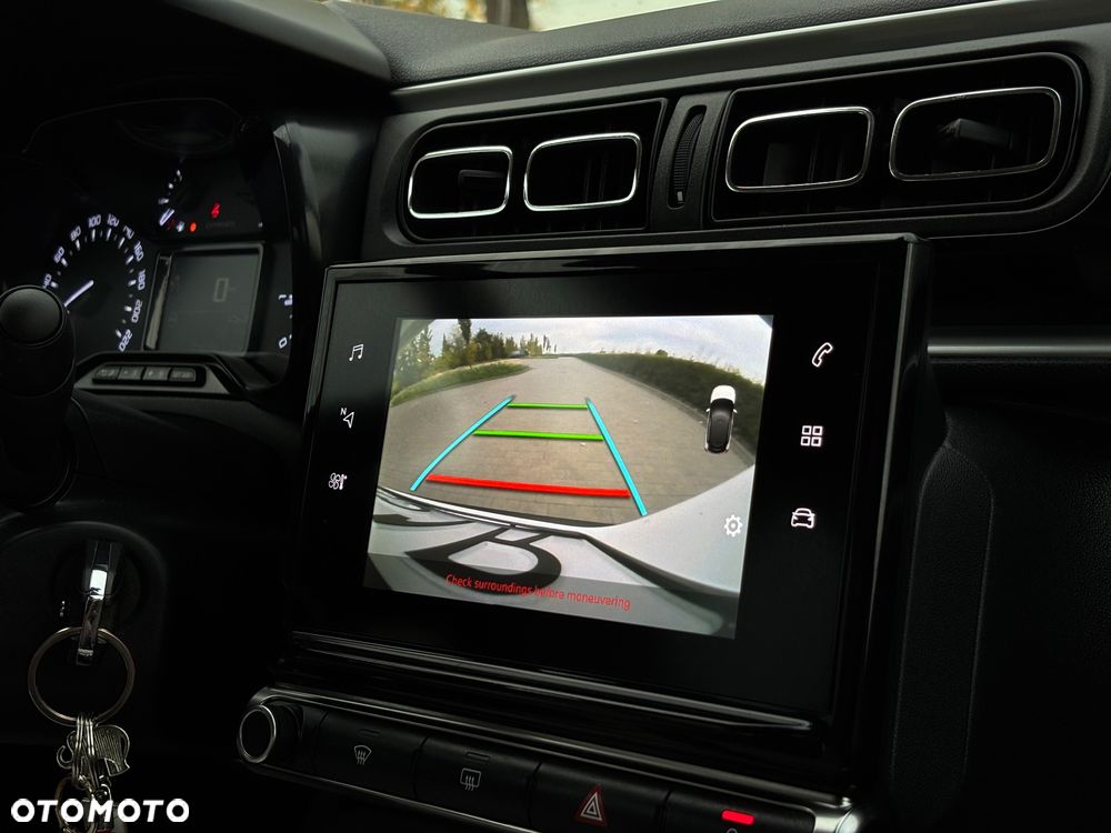 Citroën C3 1.2 PureTech Shine - 3