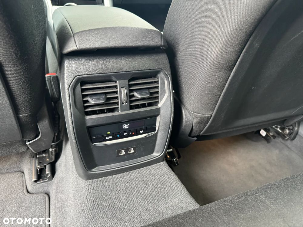 BMW Seria 3 318i Business Edition - 21