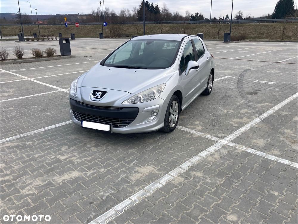 Nissan Micra - 5