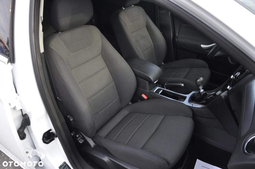 Ford Mondeo 2.0 TDCI Titanium - 18