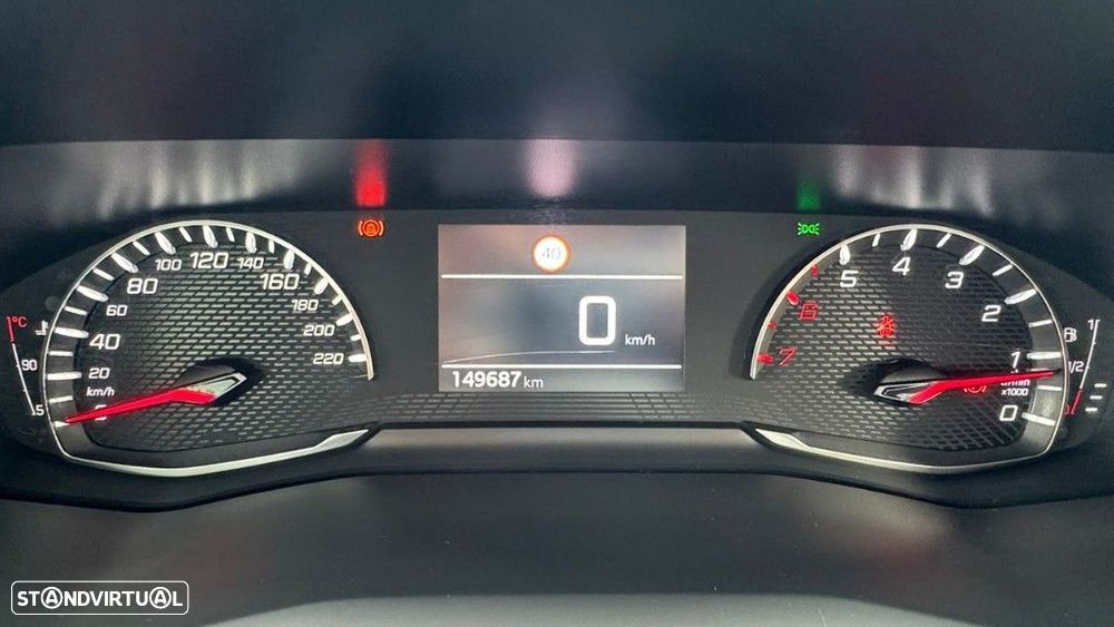 Peugeot 2008 1.5 BlueHDi Active Pack - 11