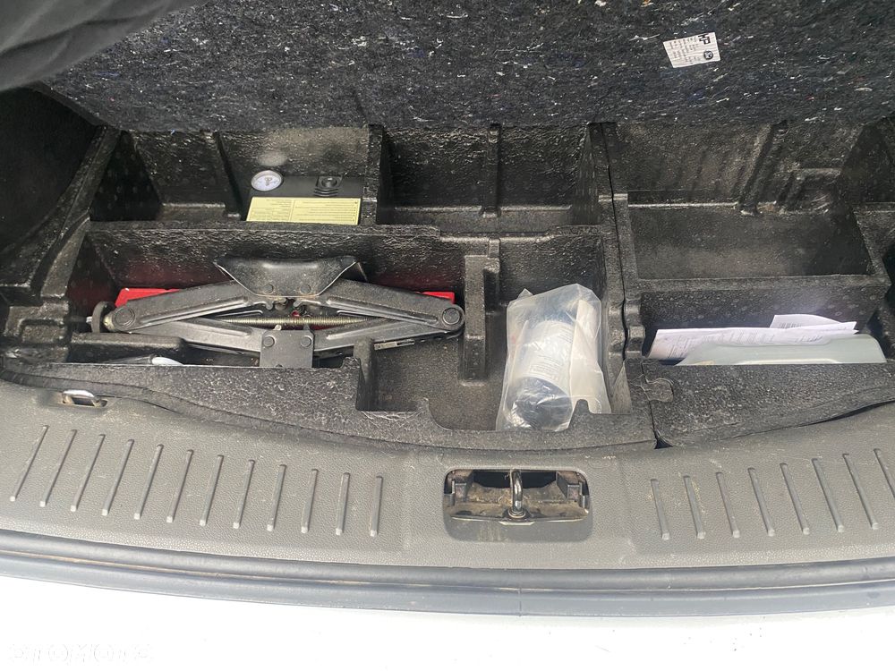 Ford Kuga 2.0 TDCi 4x4 Trend - 22