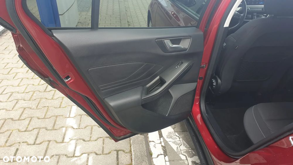 Ford Focus 1.5 EcoBoost Titanium - 14