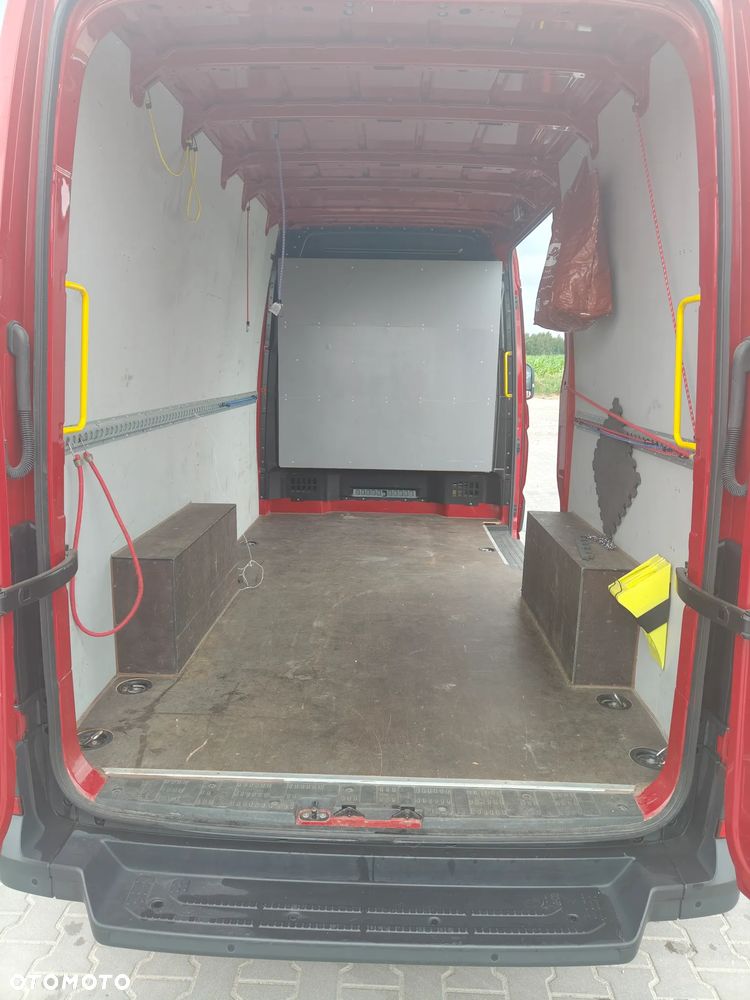 Volkswagen CRAFTER - 9