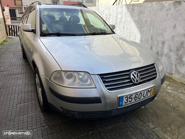 VW Passat Variant 1.9 TDi Highline - 1
