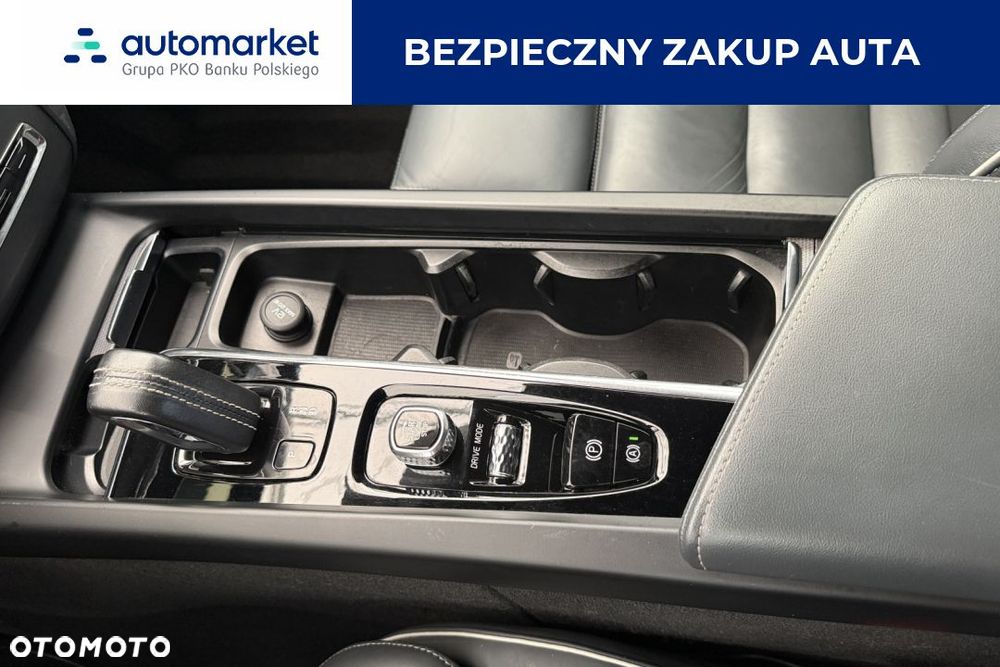 Volvo XC 60 B5 B AWD R-Design - 18