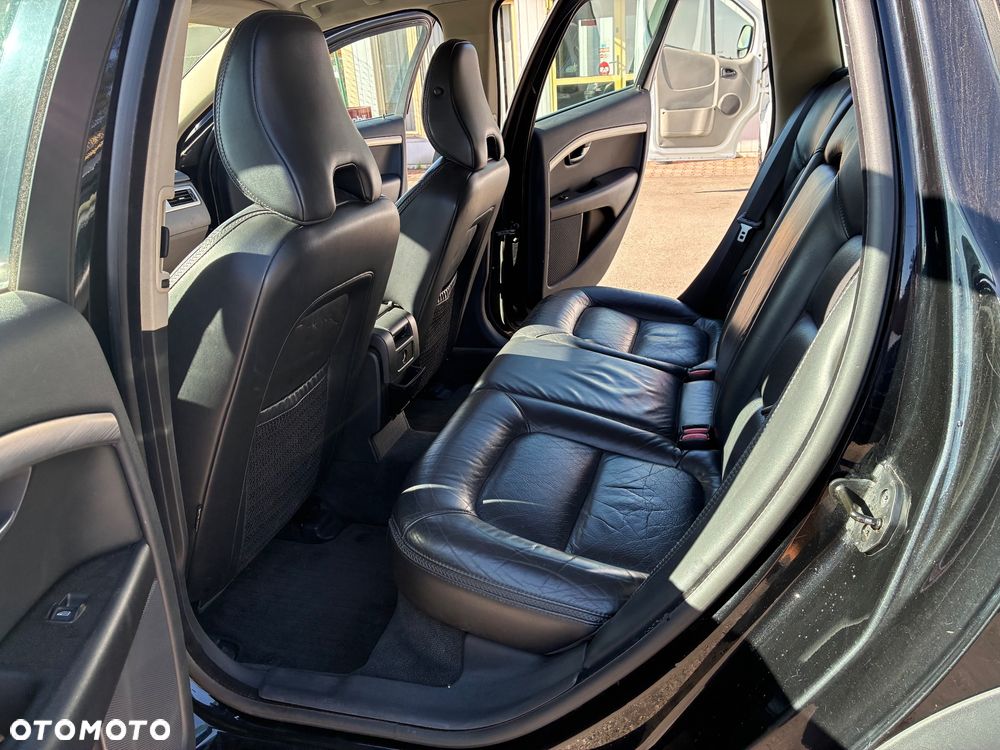 Volvo XC 70 D5 AWD Momentum - 14