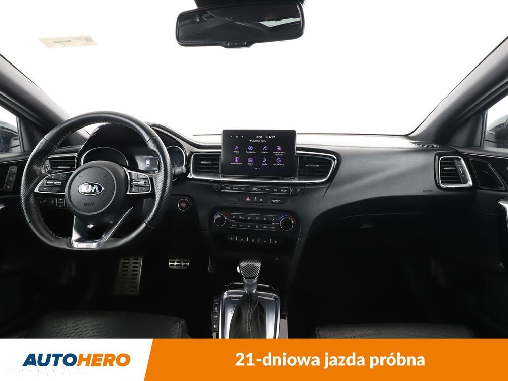 Kia ProCeed - 13