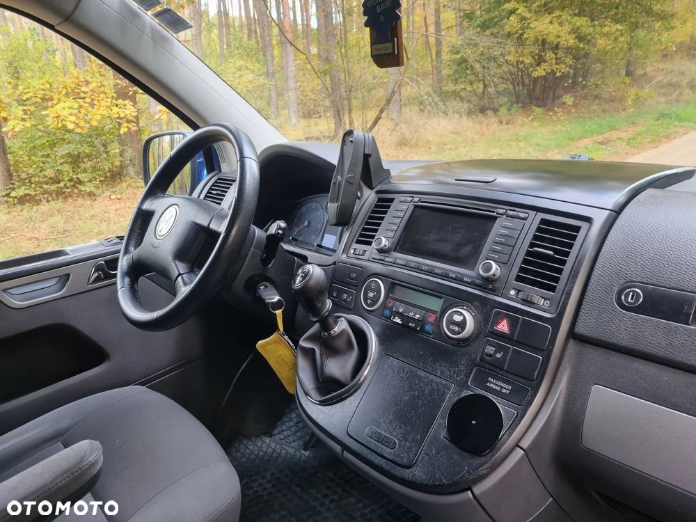 Volkswagen Multivan - 18