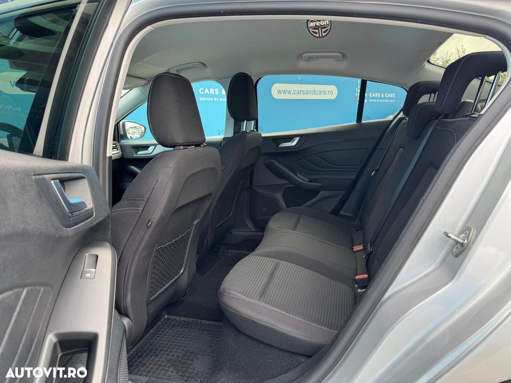 Ford Focus - 9