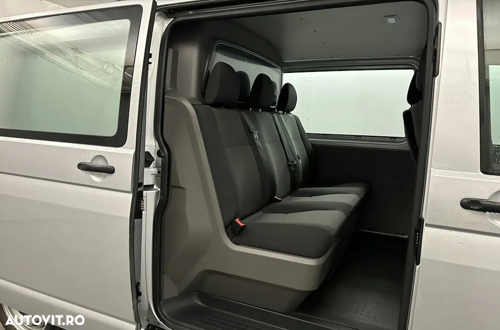 Volkswagen Transporter Kombi TDI Lang DSG - 8