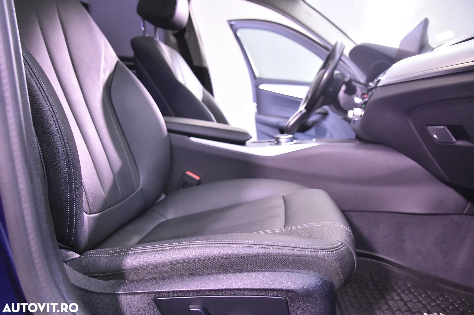 BMW Seria 5 530d xDrive AT - 11