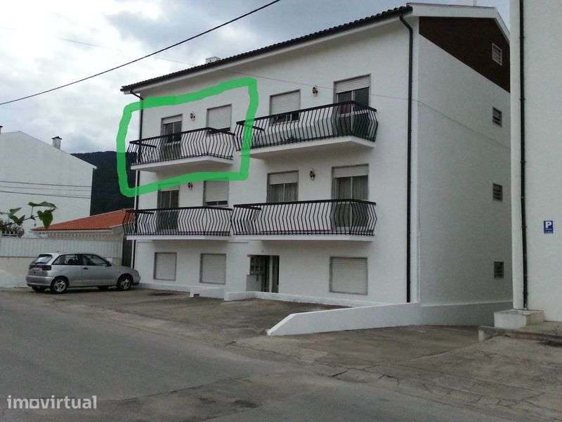 Apartamento T2 para arrendar - perto Estação metro mondego