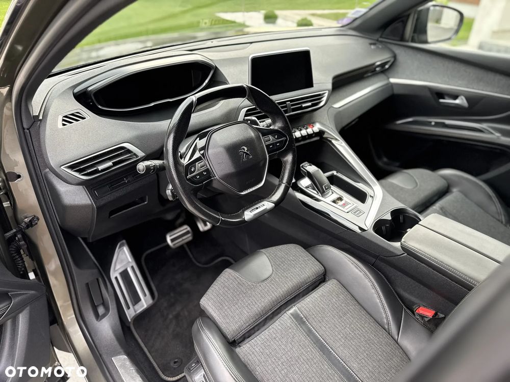 Peugeot 5008 - 21