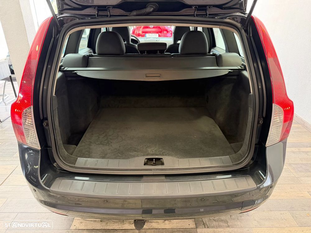 Volvo V50 1.6 D R-Design - 19