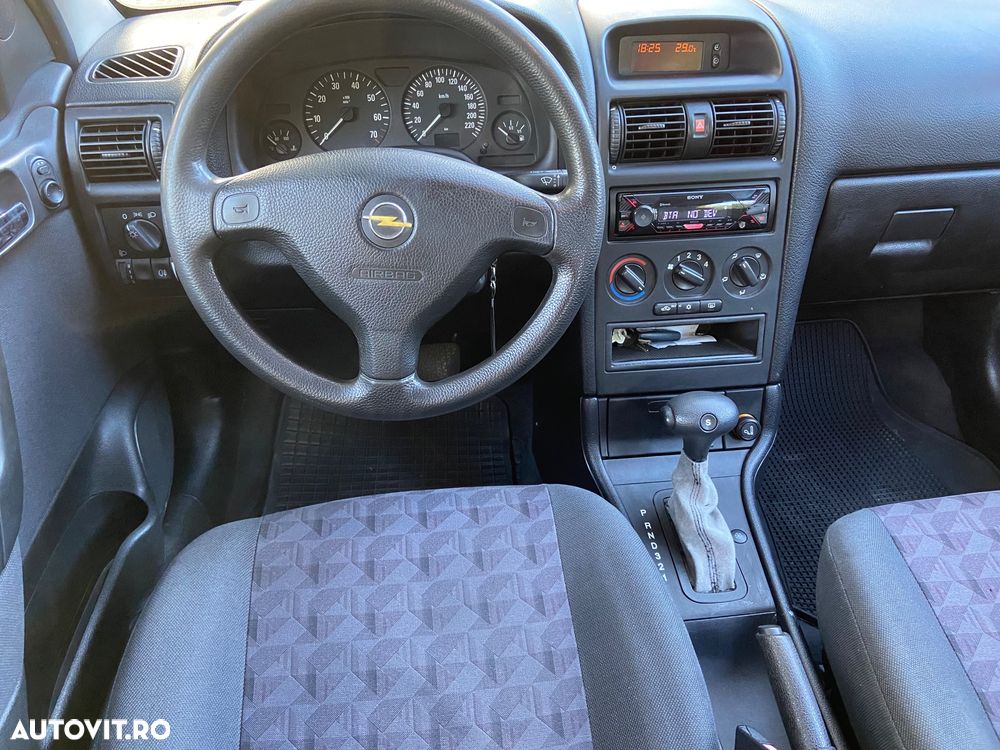 Opel Astra 1.6i 16V Aut Comfort - 5
