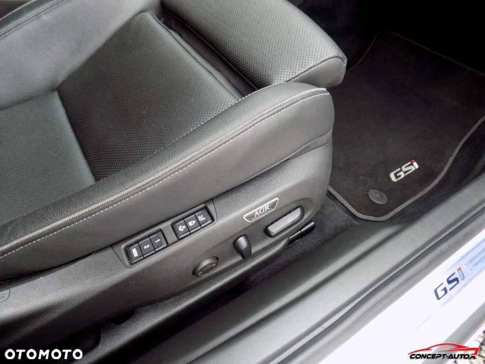 Opel Insignia - 22