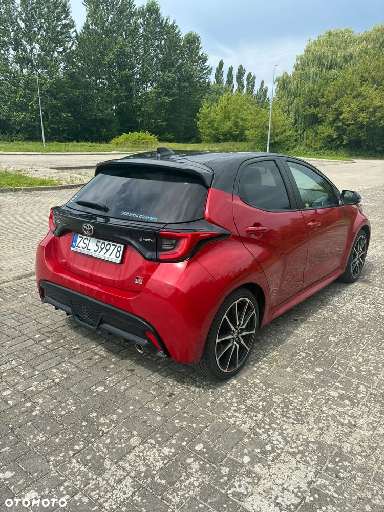 Toyota Yaris Hybrid 1.5 GR Sport - 4