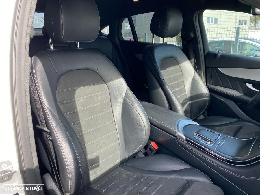 Mercedes-Benz GLC 300 e Coupe 4Matic — fotografia 9
