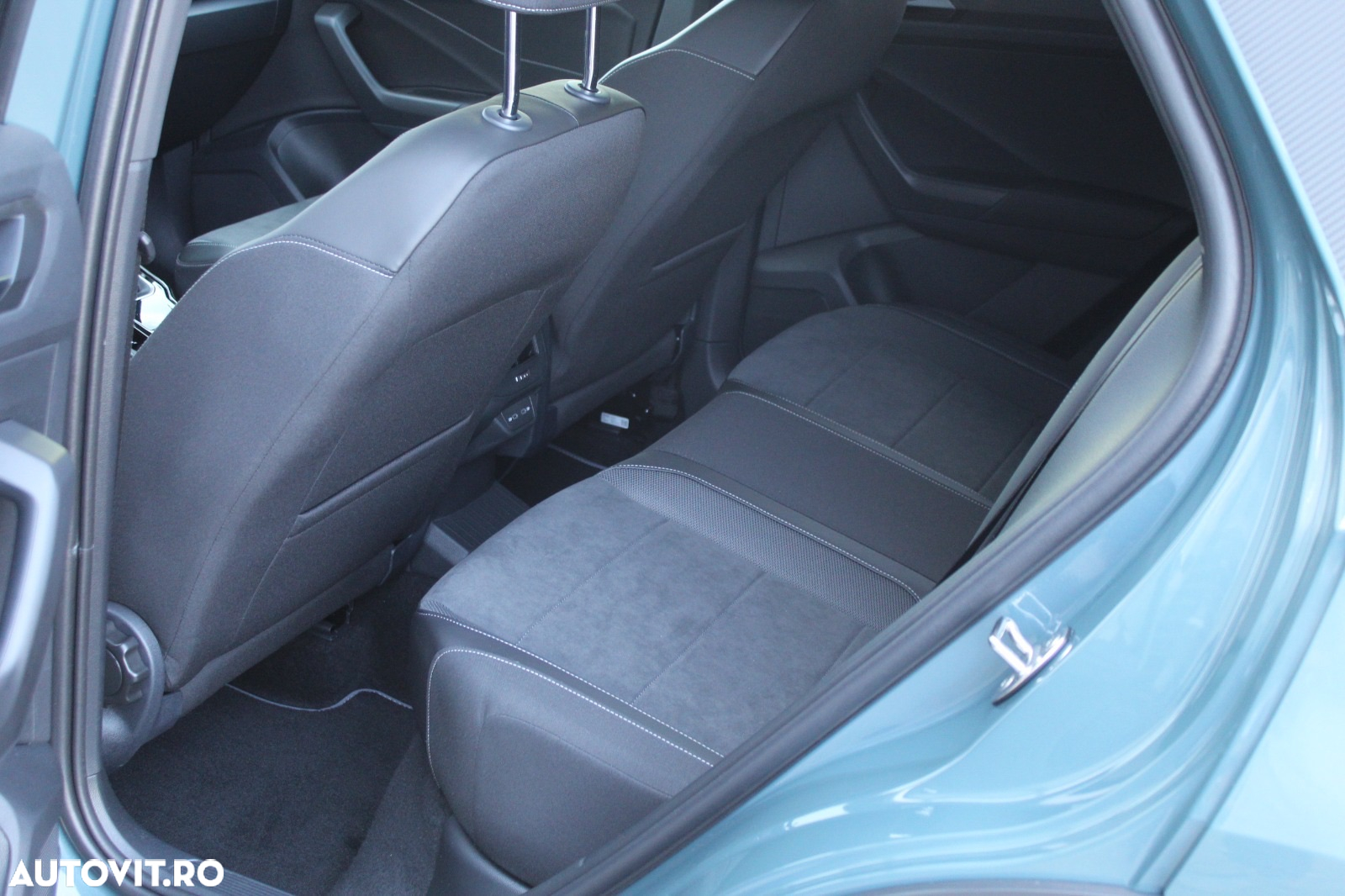 Volkswagen T-ROC 1.5 TSI DSG Style - 24