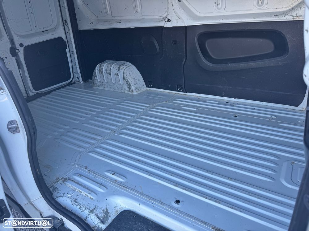 Renault Trafic L2h1 1.6  DCI 125 cv Longa - 6