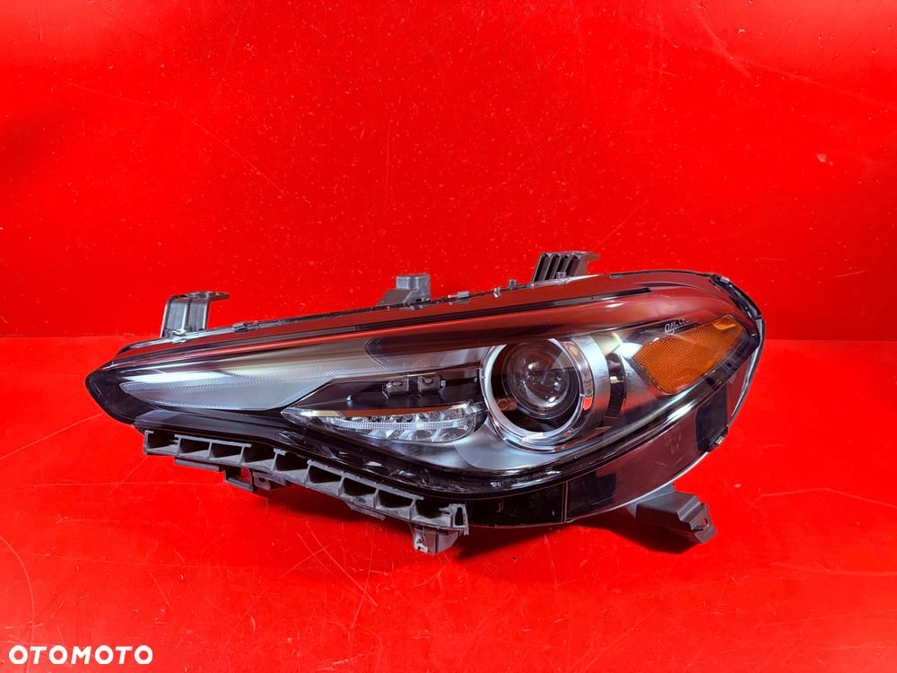 LAMPA LEWA ALFA ROMEO GIULIA LED BI XENON SKRĘTNA 35W USA - 1