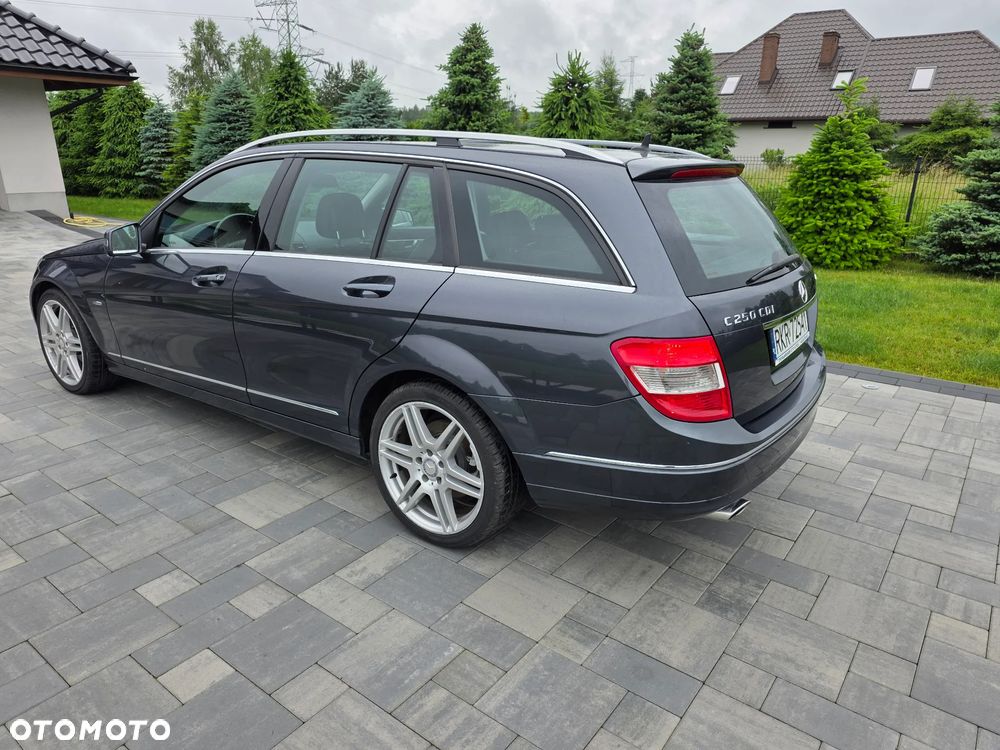 Mercedes-Benz Klasa C 250 CDI DPF 4Matic (BlueEFFICIENCY) 7G-TRONIC Elegance - 3