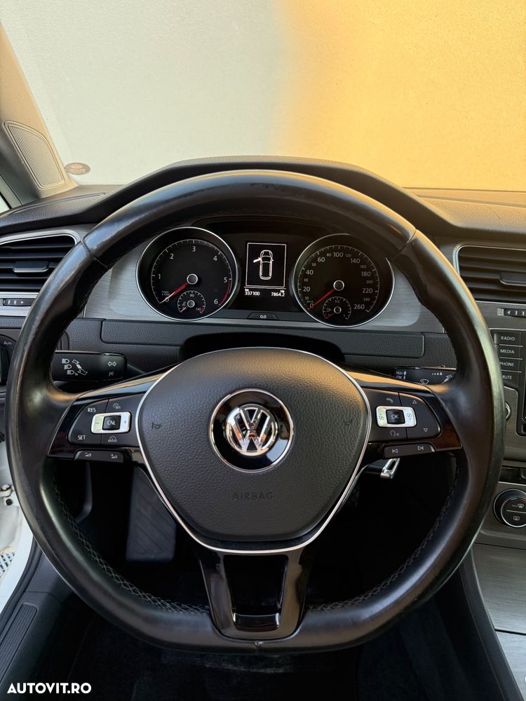 Volkswagen Golf 1.6 TDI BMT Comfortline - 29