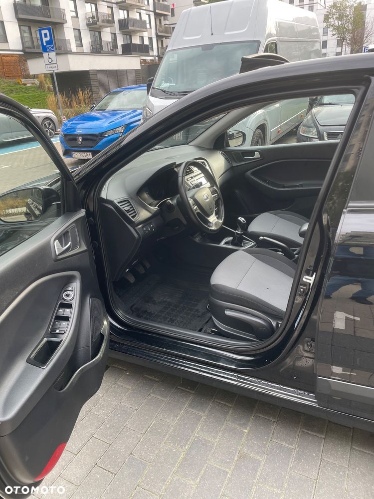 Hyundai i20 1.4 CRDi Premium - 27